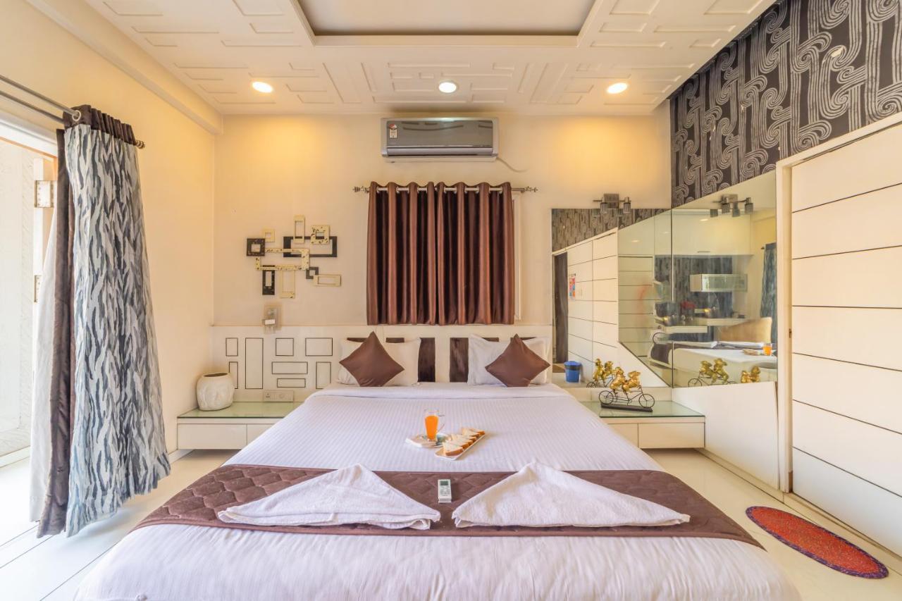 King Room with Balcony